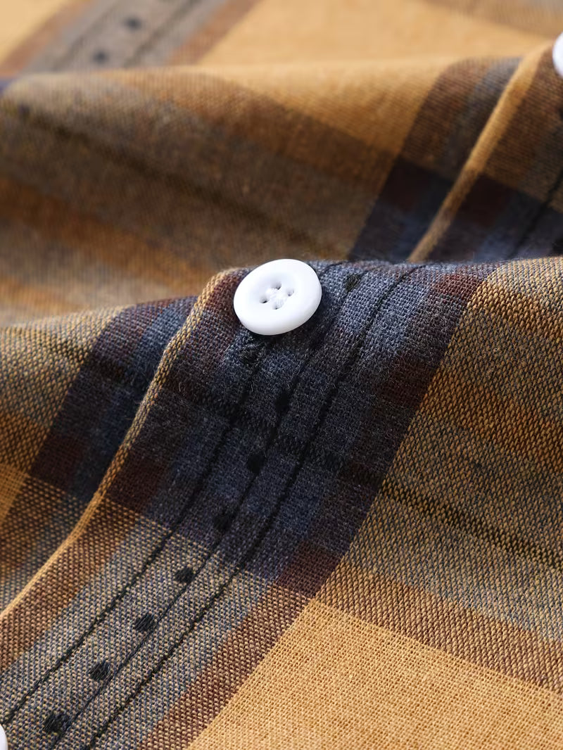 Men’s Short Sleeve Plaid Casual Shirt
